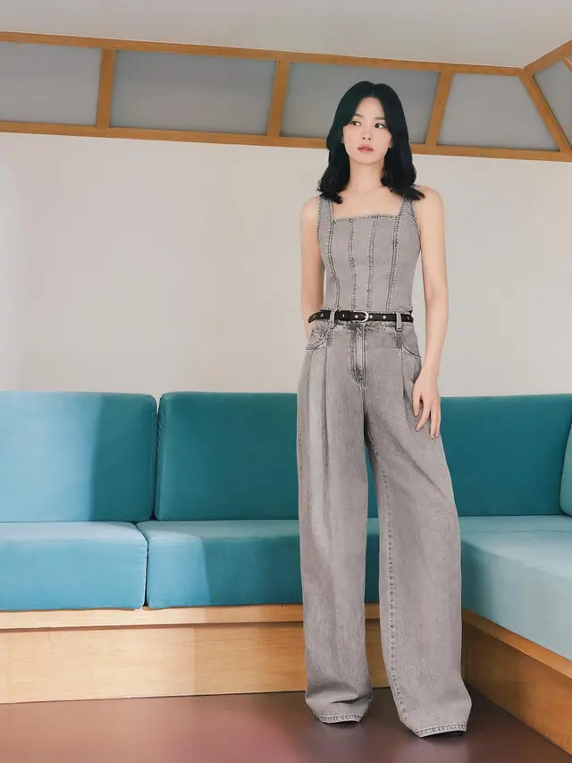 Potret Menawan Song Hye-Kyo, Tampil Anggun dengan Gaya Fashion yang Simpel
