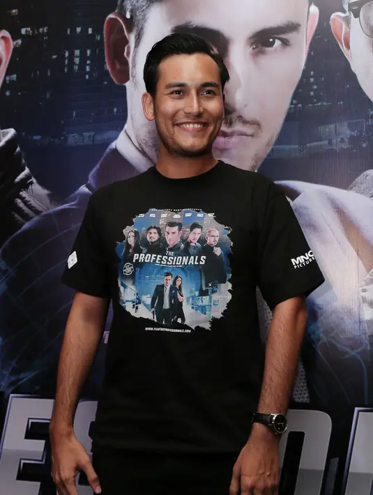 Berperan di film terbarunya ini, Arifin melakukan banyak pembedahan karakter dengan sang sutradara. Juga bersama Fachri Albar, di film ini Arifin berperan sebagai sepasang sahabat sejak usia sekolah bersama Fachri. (Galih W. Satria/Bintang.com)