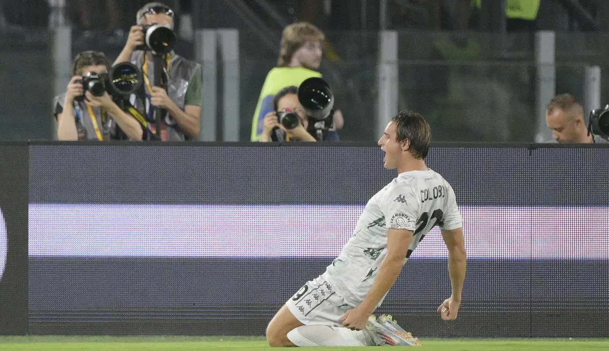 Dengan kekalahan ini, AS Roma belum meraih kemenangan di Serie A musim ini. Roma pun terpuruk di peringkat ke-15 klasemen Liga Italia dengan satu poin. (Fabrizio Corradetti/LaPresse via AP)