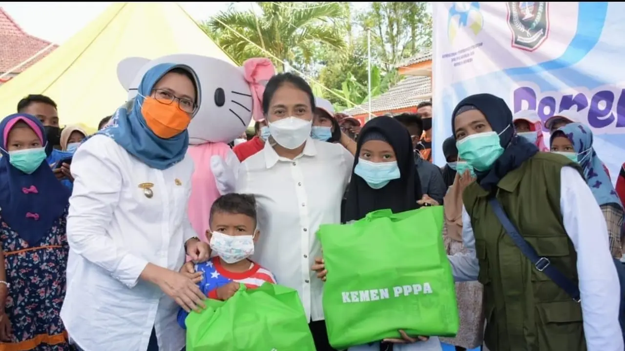 Tinjauan KemenPPPA dan Wakil Bupati Lumajang di daerah terdampak gempa.