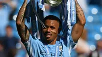 1. Gabriel Jesus - Tampil bersama tim asuhan Pep Guardiola ialah satu dari sekian banyak bukti bahwa penyerang muda ini penuh talenta. Terbukti selama musim 2017/18 ia sukses menggantkan peran Sergio Aguero di lini depan Manchester Biru. (AFP/Paul Ellis)