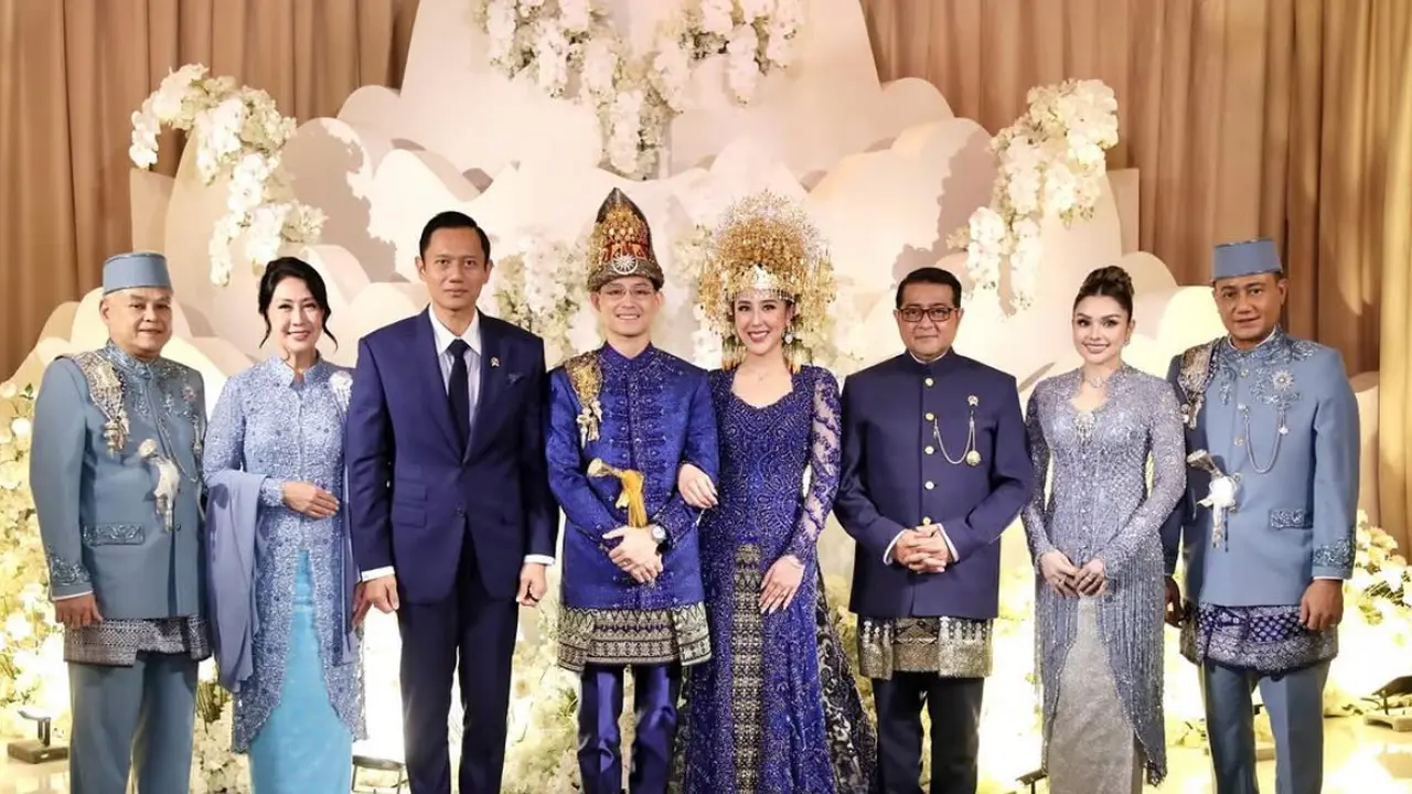 Nurah Syahfira saat Dampingi Anak Sambungnya Teuku Rassya Menikah. [@agusyudhoyono]