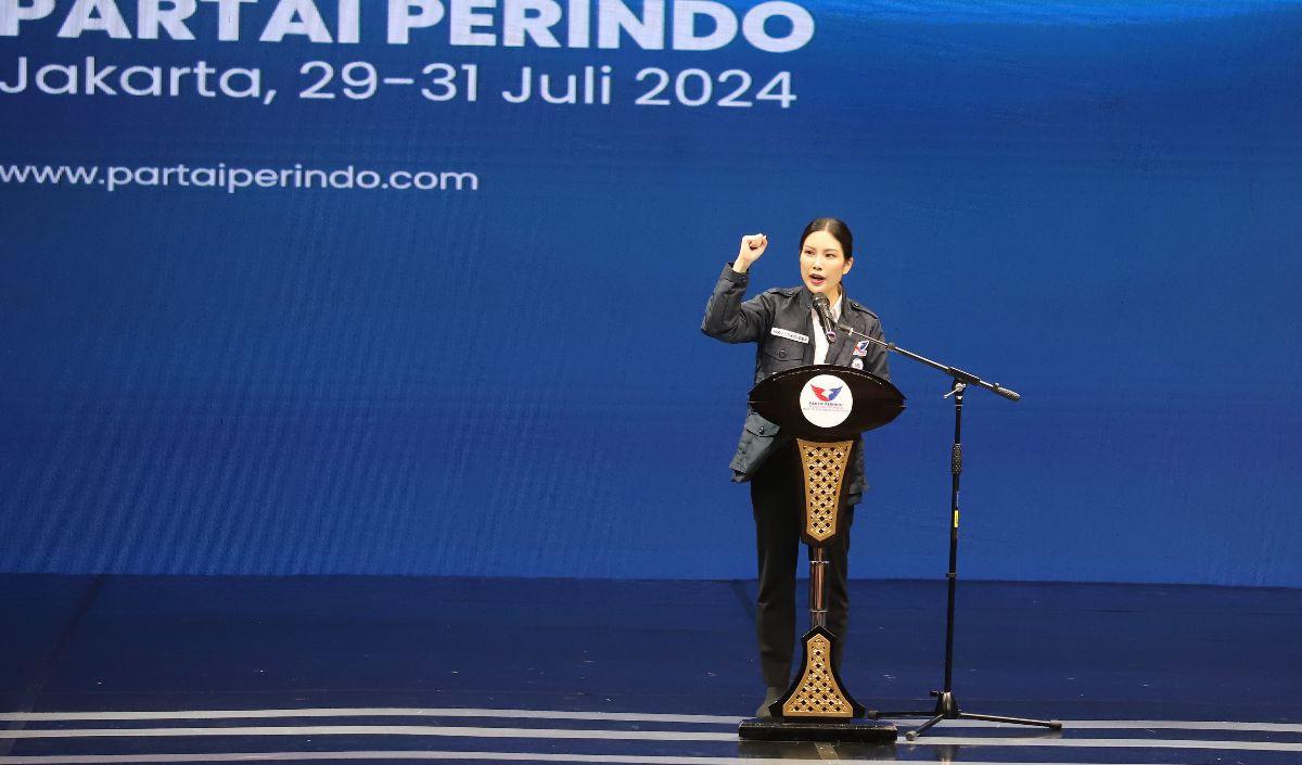 Ketua Harian Nasional Partai Perindo, Angela Tanoesoedibjo menyampaikan pidato politik saat Musyawarah Kerja Nasional (Mukernas) Partai Perindo di Jakarta, Rabu (31/7/2024).&nbsp;