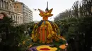 Sebuah patung yang dibuat dengan lemon dan jeruk selama Festival Lemon ke-88 di Menton, Prancis selatan, Sabtu (19/2/2022). Festival ini berlangsung pada 12-27 Februari dengan tema "Opera dan Tarian". (AP Photo/Daniel Cole)