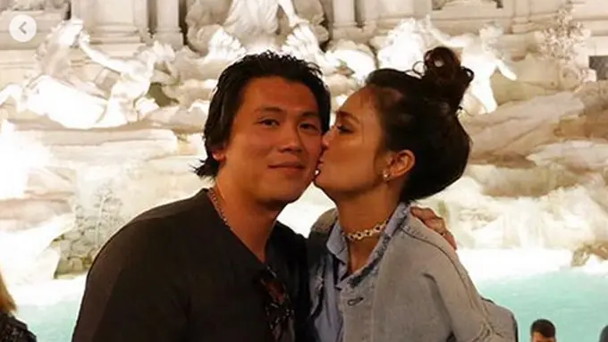 [Bintang] Luna Maya dan Reino Barack