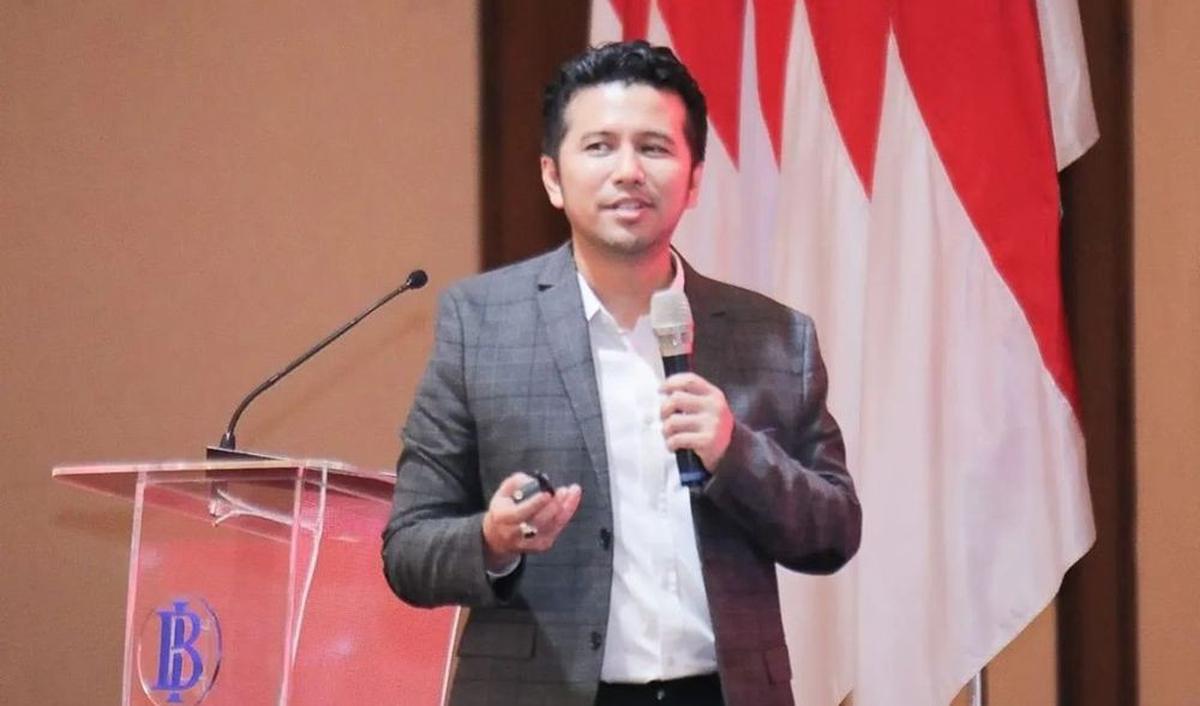 Emil mengungkapkan, Gibran selalu melakukan tukar pikiran dengan para akademisi dalam menyusun program.