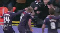 Video tendangan voli Craig Bryson dari klub Derby membuat kiper Fulham tak berdaya.