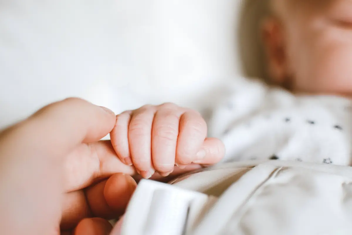 Viral Bayi Usia 54 Hari Meregang Nyawa usai Diberi Minuman Tradisional Kecipir dan Kencur, Ketahui Bahayanya