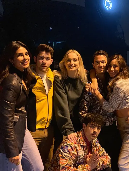 Rumah mewah idaman Joe Jonas dan Nick Jonas (Liputan6.com/IG/@priyankachopra)