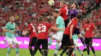 Manchester United menang 1-0 atas Inter Milan dalam laga International Champions Cup 2019, di National Stadium, Singapura, Sabtu (20/7/2019). (AFP/Roslan Rahman)