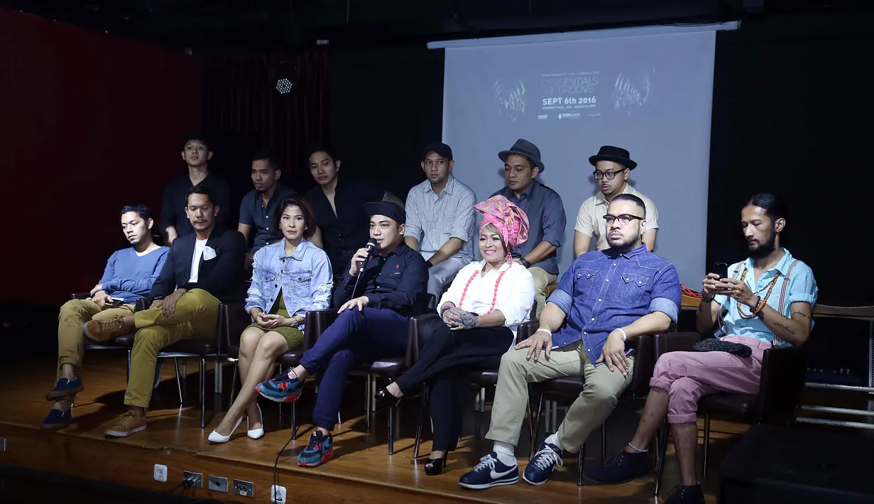 Ide konser ini tercetus dari perbincangan Yovie Widianto dan Dino Hamid. Keinginan untuk membuat konser yang berkesan apresiatif dengan kemasan unik dan mempunyai konsep yang kuat. (Nurwahyunan/Bintang.com)