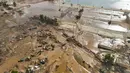 Dua bendungan dan empat jembatan runtuh di Derna, menenggelamkan sebagian besar kota ketika Badai Daniel melanda pada Minggu, 10 September 2023. (AP Photo/Jamal Alkomaty)