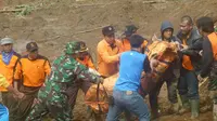 Diduga 57 korban tewas longsor di Banjarnegara, Jawa Tengah masih dalam pencarian.