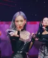 Terdiri dari 7 idol perempuan terbaik, mereka untuk kali pertama unjuk gigi di SMTOWN Live 2022 pada 1 Januari kemarin. (YouTube Girls on Top)