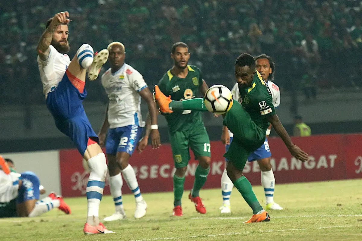 Persebaya Surabaya Vs Persib Bandung