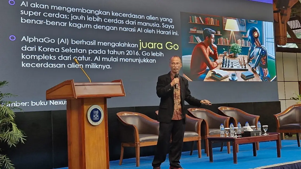 YouTuber literasi pendidikan Agus Nggermanto. Credit: Telkom Indonesia