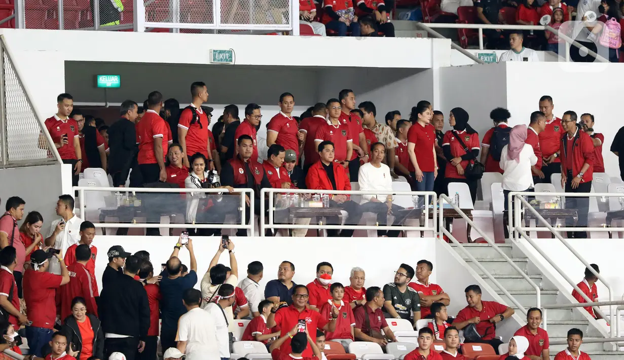 Dalam pertandingan yang disaksikan langsung oleh Presiden Joko Widodo atau Jokowi tersebut Timnas Indonesia harus menelan kekalahan 0-2 dari Argentina. (Liputan6.com/Helmi Fithriansyah)