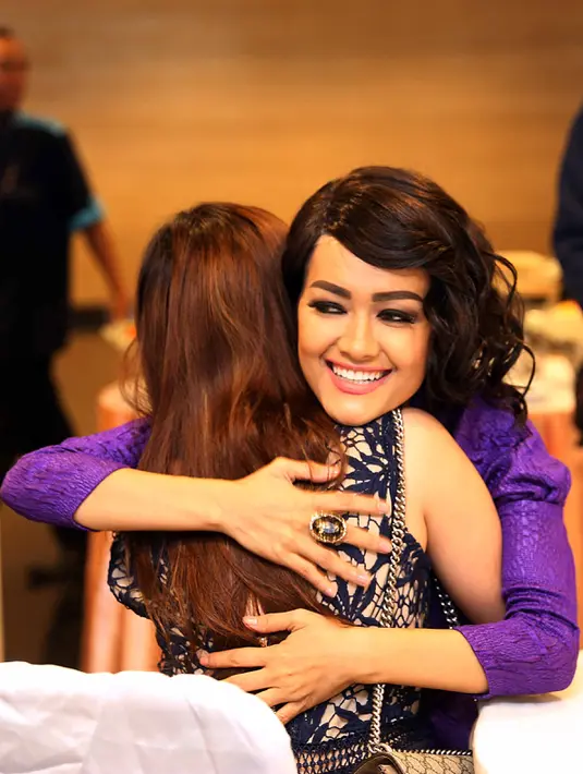  Di samping itu, Jupe tetap merasa bersyukur lantaran masih bisa menekuni profesinya tanpa harus mengenakan high heels. (Nurwahyunan/Bintang.com)