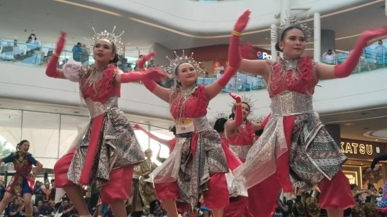 Wow, 1.000 Penari Pukau Karawang! Indonesia Menari 2025 Gelar Pesta Seni di 11 Kota