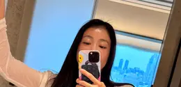 Mirror selfie cantik Lee Si Young. (instagram.com/leesiyoung38)