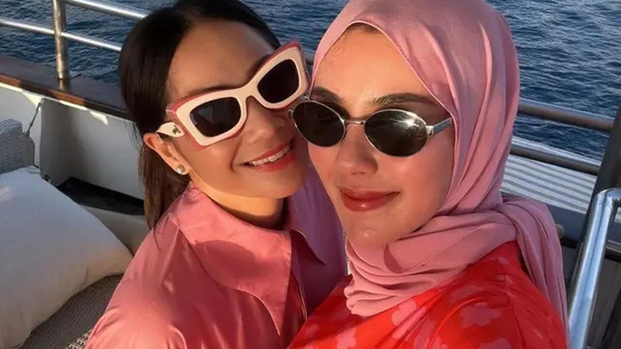6 Potret Geng Cendol Rayakan Ultah ke-40 Marlene Hariman di Kapal Pesiar, Outfit Nagita Disorot