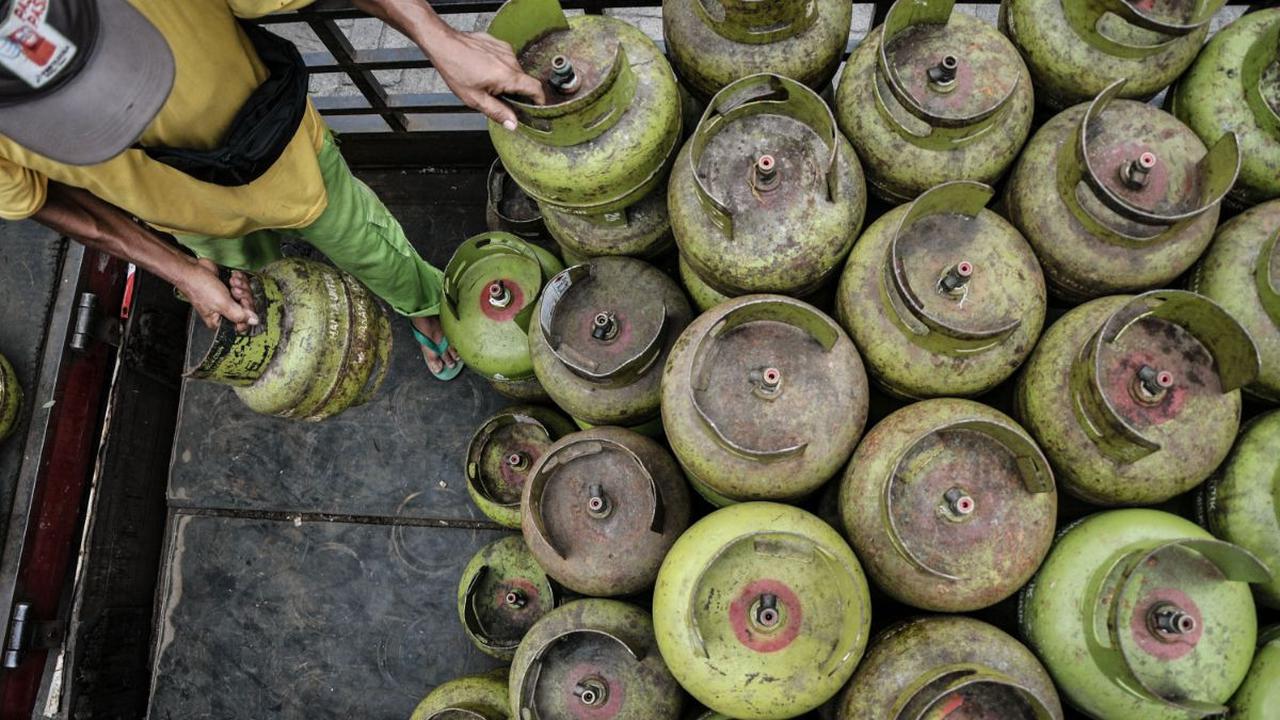 Beberapa waktu lalu, pengusaha Pertashop meminta Pertamina mempertimbangkan kalau pangkalan SPBU resmi skala kecil itu jadi pangkalan resmi elpiji.