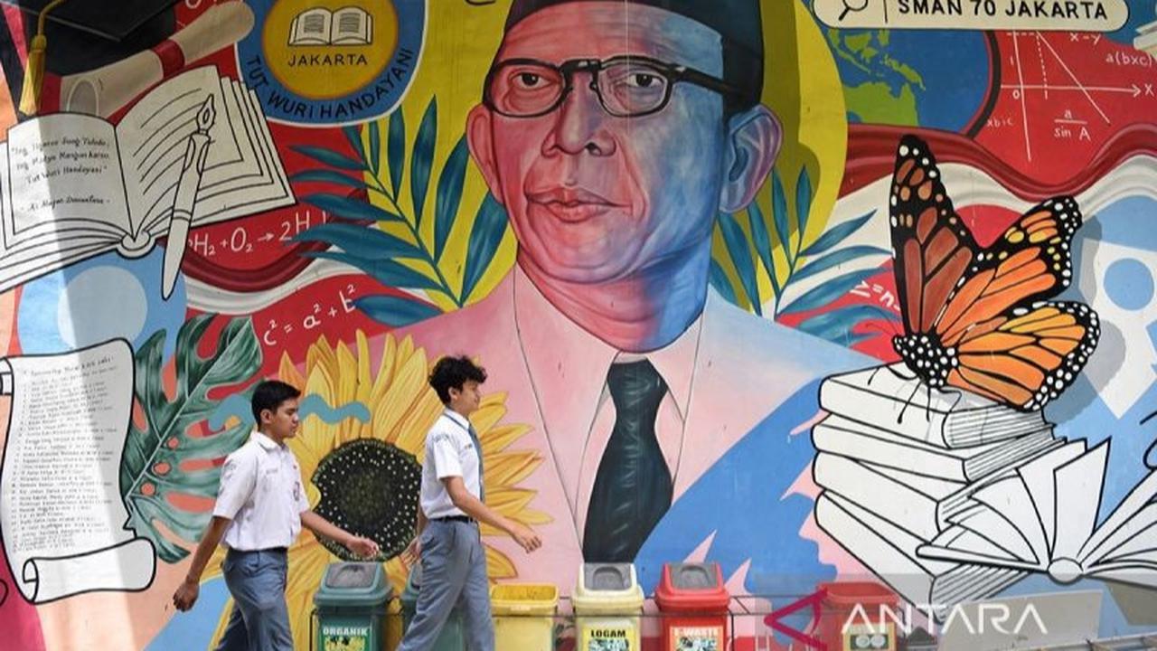 Jalan Idealisme Ki Hajar Dewantara: Dari Penentang Kolonial hingga Bapak Pendidikan Nasional