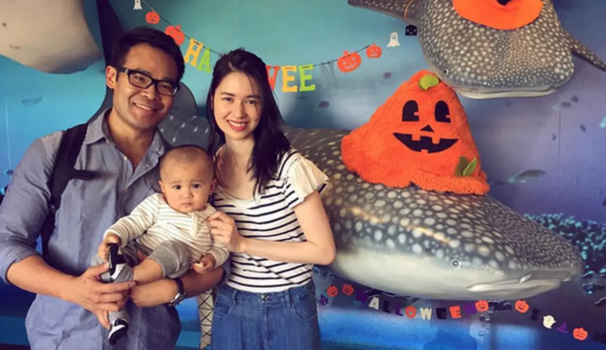 "Tapi aku belum kasih. Setap orang kan punya pertimbangan masing-masing. Tapi nggak tahu ke depannya. Kalau aku berubah pikiran nggak tahu juga," pungkas Laura Basuki. (Instagram/laurabas)