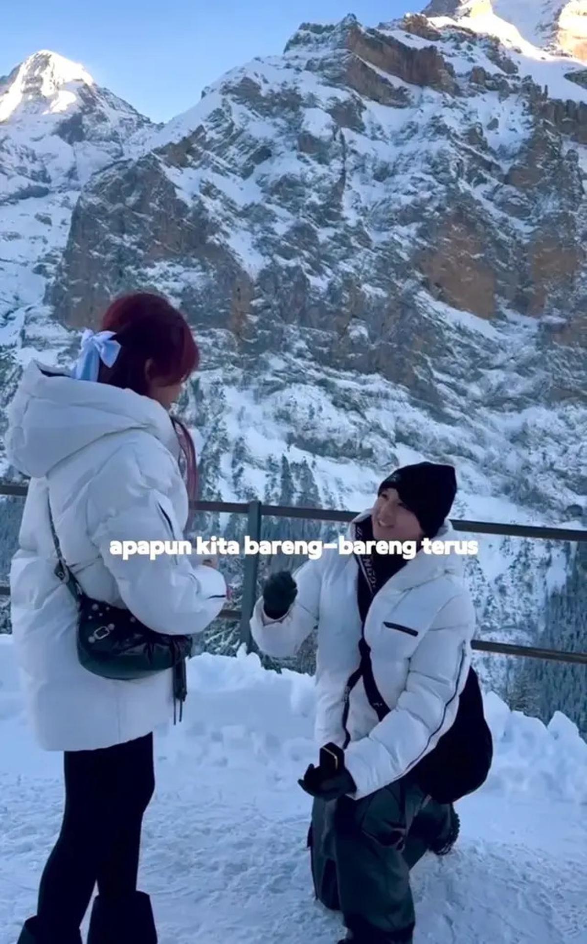 7 Potret Brisia Jodie Lamaran Ulang di Swiss, Romantis Berlatar Gunung Salju