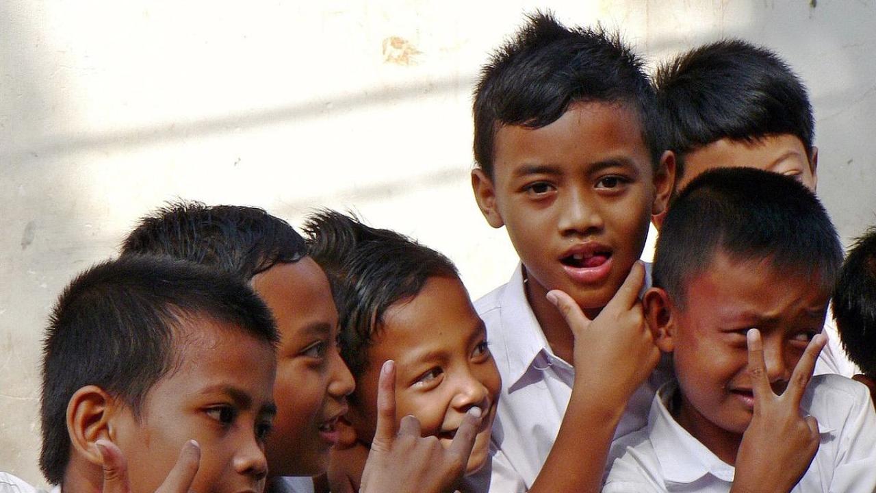 Kata-Kata untuk MPLS Lucu: Sekolah Baru