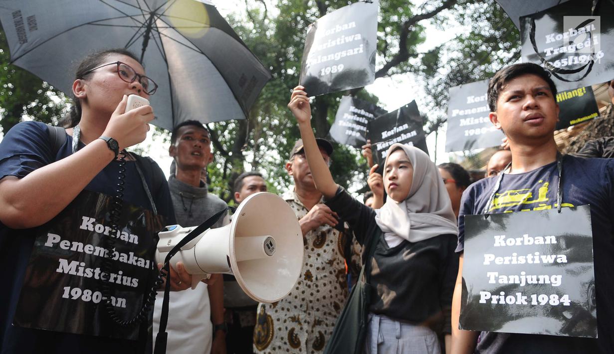 FOTO: Aktivis Tuntut Penyelesaian Kasus Pelanggaran HAM di ...