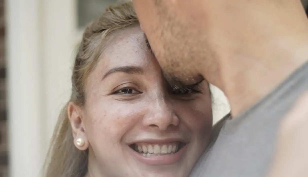 Terlepas dari itu, sosok Rara Wiritanaya kerap bikin salfok netizen. Pasalnya parasnya terlihat sangat cantik dan memesona. [foto:Instagram/rara.wiritanaya]