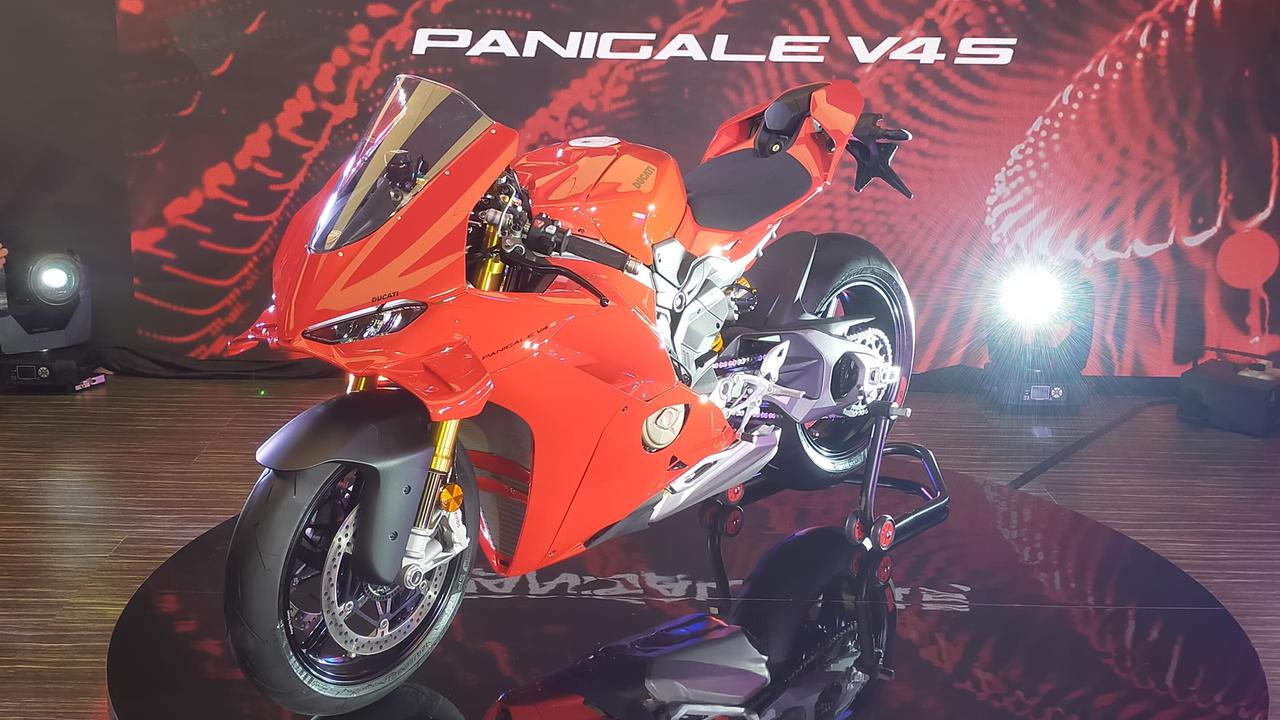 Spesifikasi Ducati Panigale V4 S Bermesin Desmosedici Stradale yang Mampu Hasilkan Tenaga 216 HP