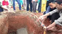 Keluarga menyiapkan makam alternatif untuk pemakaman KH Hasyim Muzadi (Liputan6.com/Ady)