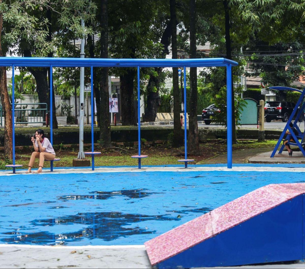 Selain itu, warna biru yang mendominasi di taman ini juga membuat tampilan  semakin menarik dan menyegarkan mata. Foto: Liputan6.com / Angga Yuniar<br>