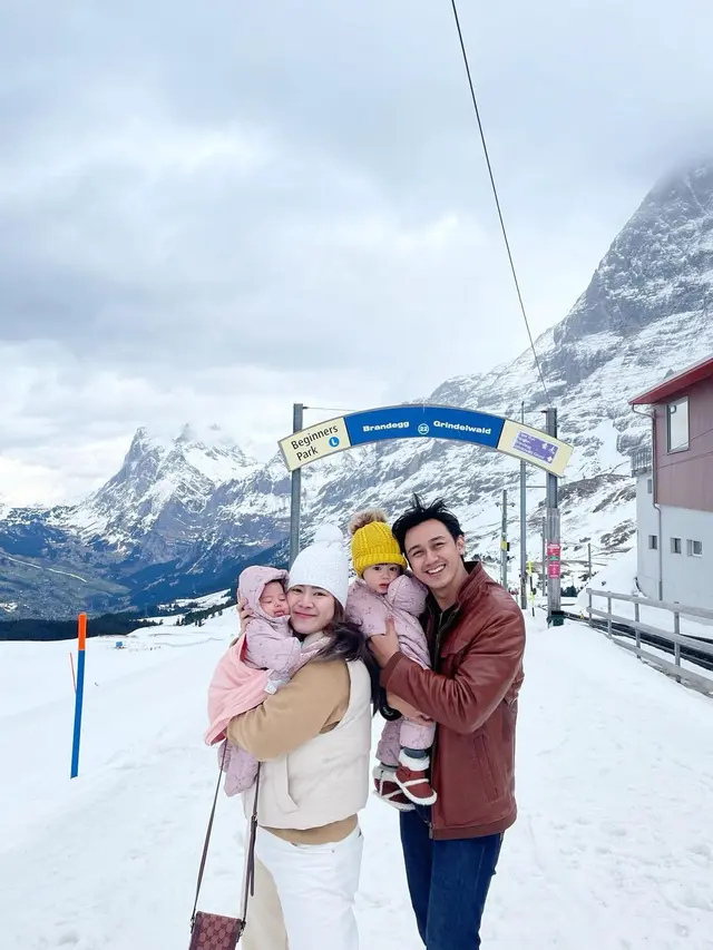 Felicya Angelista dan Immanuel Caesar Hito liburan ke Swiss (Foto: felicyangelista_)