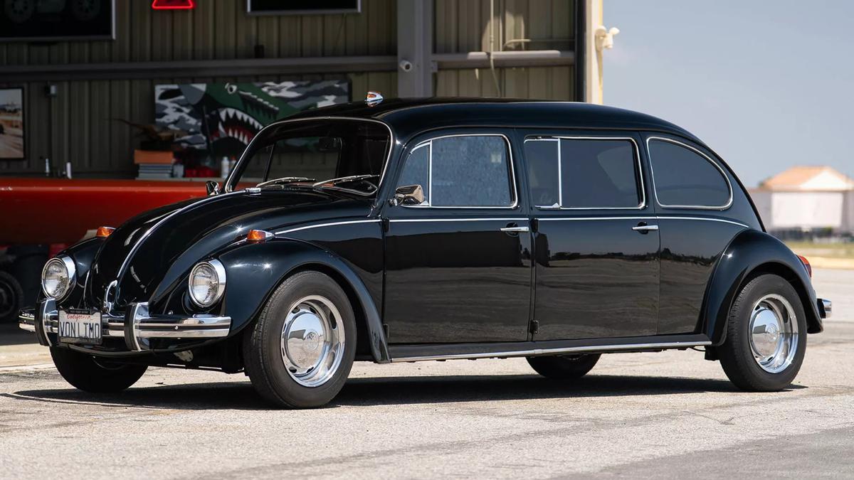 VW Beetle Limousine Siap Dilelang, Pernah Antar John Wayne ke Oscars