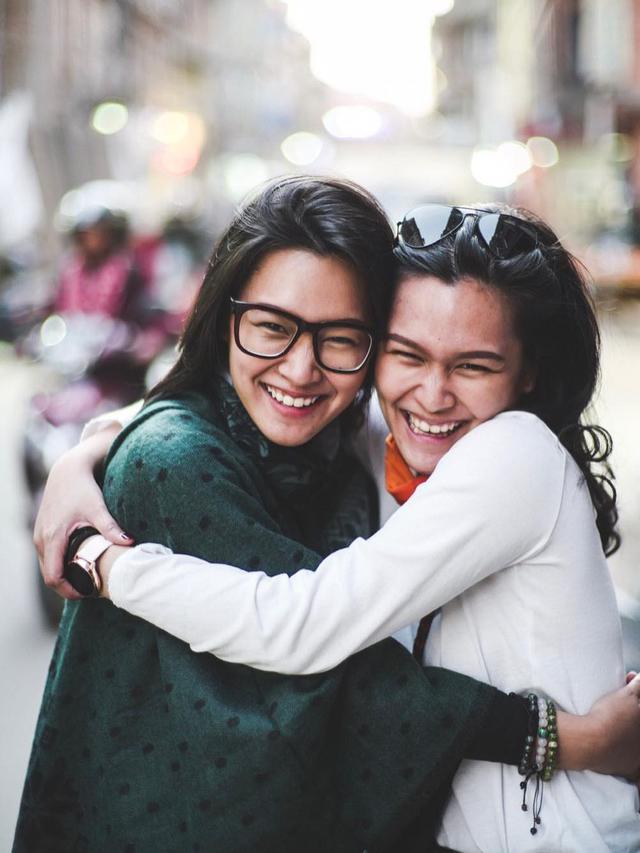 Sama-Sama Dokter, Ini 6 Pesona Twinda Rarasati Kembaran Twindy