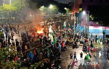 Fakta Mengejutkan: Mengapa Ribuan Massa Mako Brimob Kwitang Bertahan hingga Dini Hari?