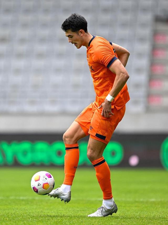 Bek Ipswich Town, Elkan Baggott.