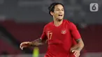 Pemain timnas Indonesia, Irfan Bachdim saat laga Penyisihan Grup G Kualifikasi Piala Dunia 2022 zona Asia di Stadion Utama Gelora Bung Karno, Jakarta, Selasa (10/9/2019). Kala itu, Indonesia kalah 0-3. (Liputan6.com/Helmi Fithriansyah)