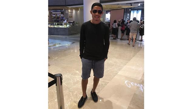 Gaya Evan Dimas di Luar Lapangan