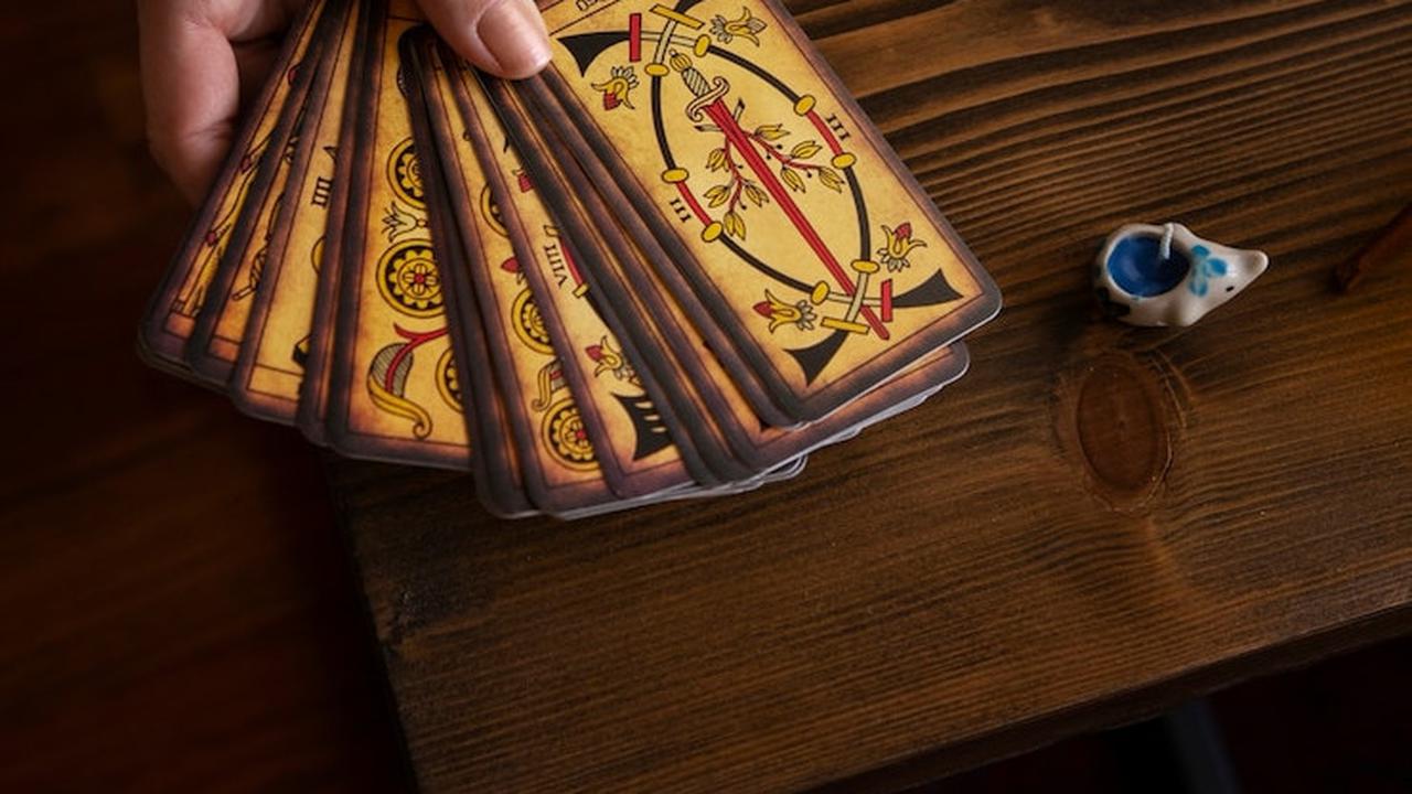 Ilustrasi Card Games