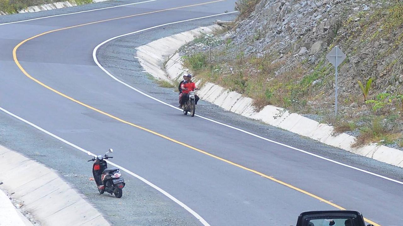 Tersambungnya JLS Tulungagung - Trenggalek ini diharapkan dapat mendongkrak sektor ekonomi dan pariwisata.