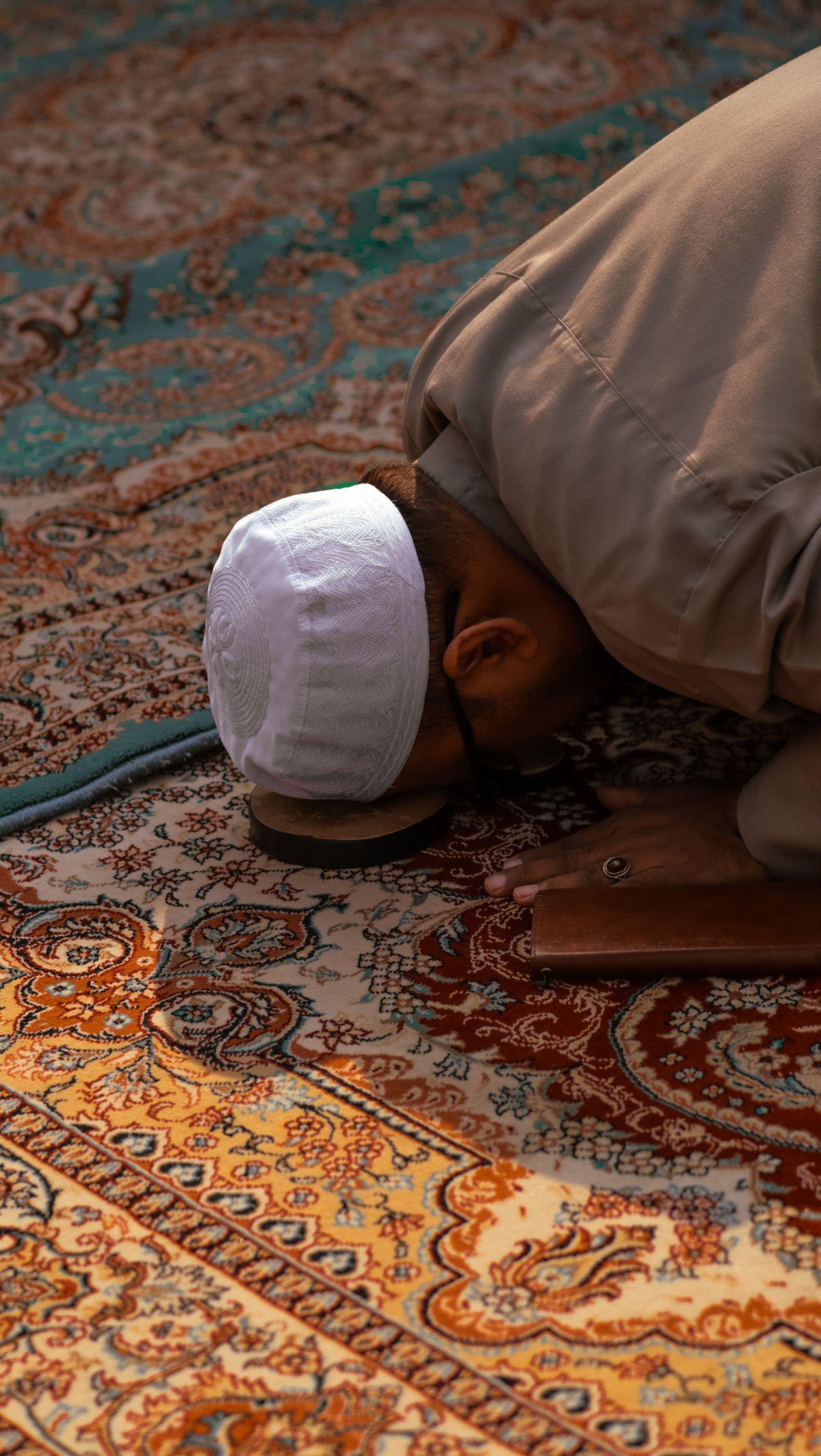 <b>Tata Cara Salat Jenazah</b>