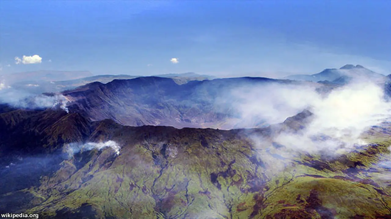 gunung-tambora-140219c.jpg