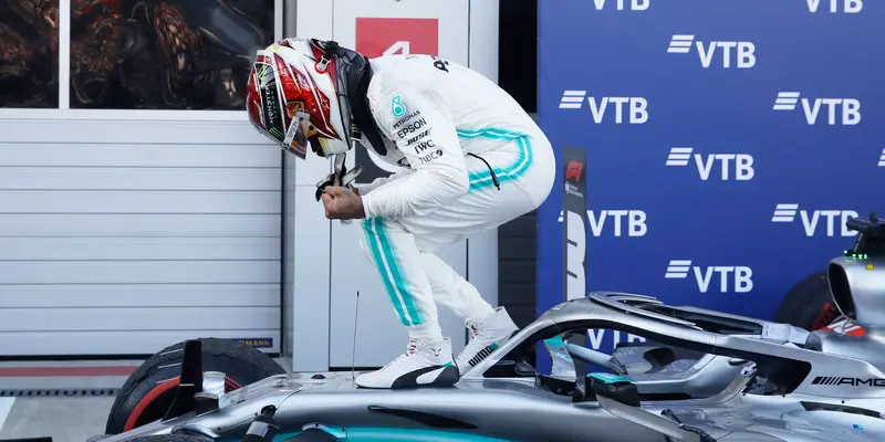 Juarai F1 GP Rusia, Lewis Hamilton Akhiri Dominasi Ferrari