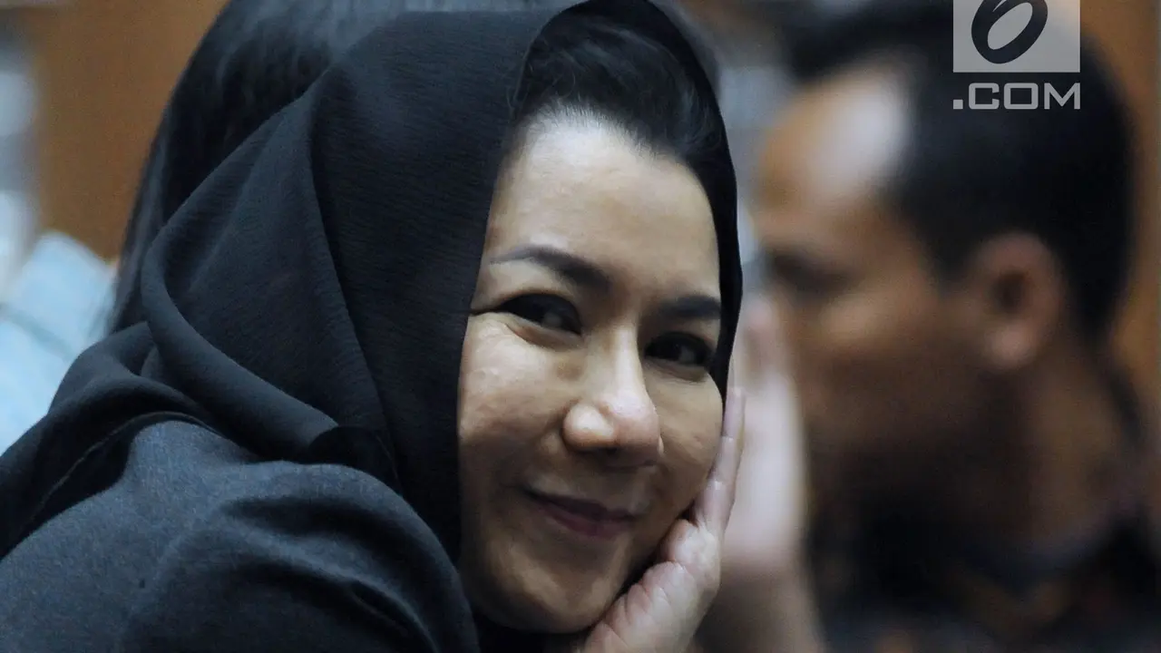 Rita Widyasari Saksikan Sidang Hery Sutanto Gun