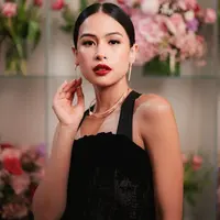 5 Inspirasi Outfit Maudy Ayunda yang Dikabarkan Main Film Bareng Kim Bum/copyright instagram/maudyayunda