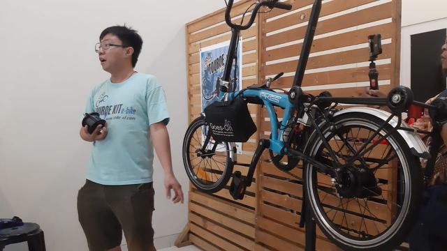 Alfred menjelaskan keuntungan menggunakan Tourqe Kit Mini Hub